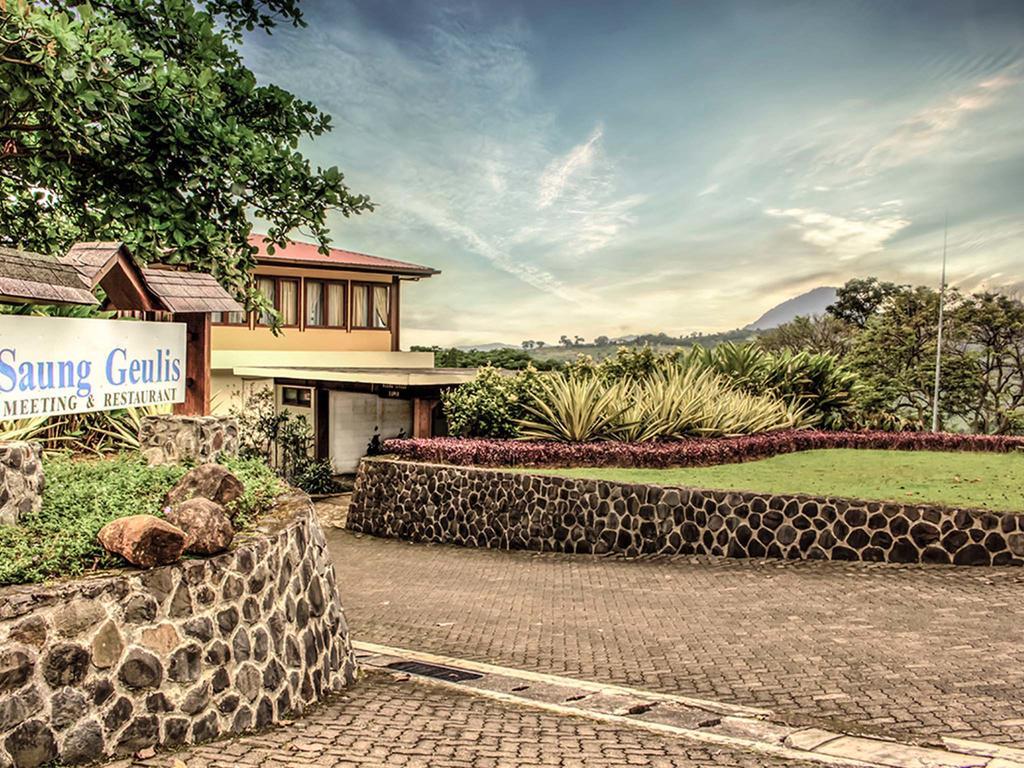 Gunung Geulis Cottages Managed By Royal Tulip Bogor Exterior foto